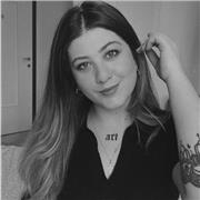 Diseñadora gráfica y Visual ofreciendo clases a mayores de 16 años interesados en impulsar habilidades en Diseño